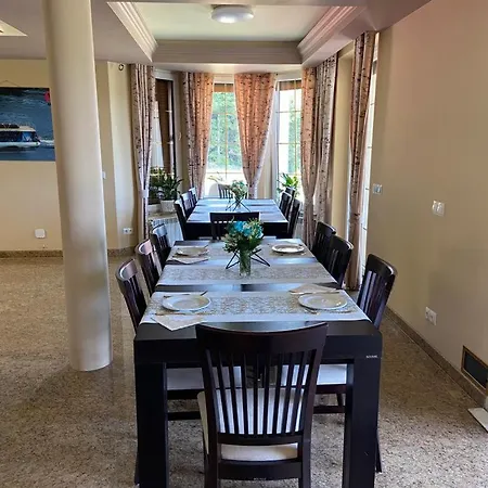 Holiday home Dom Na Wylacznosc Z Jacuzzi, Sauna I Basenem